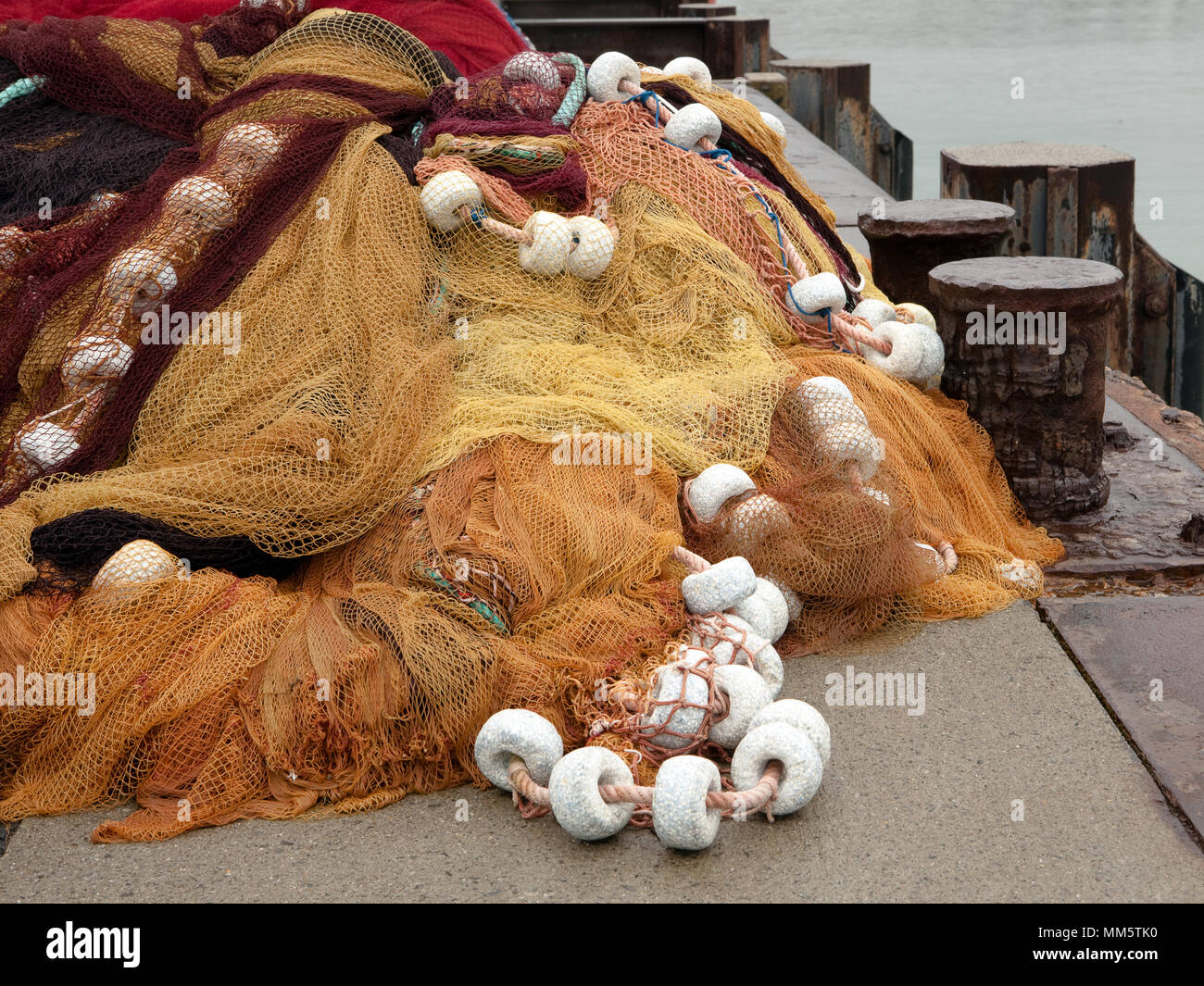 basque fish net Fishing nets hi-res stock photography and images