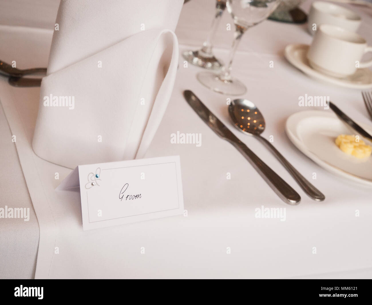 groom name card on wedding top table stock photo 184529353 alamy table top name cards