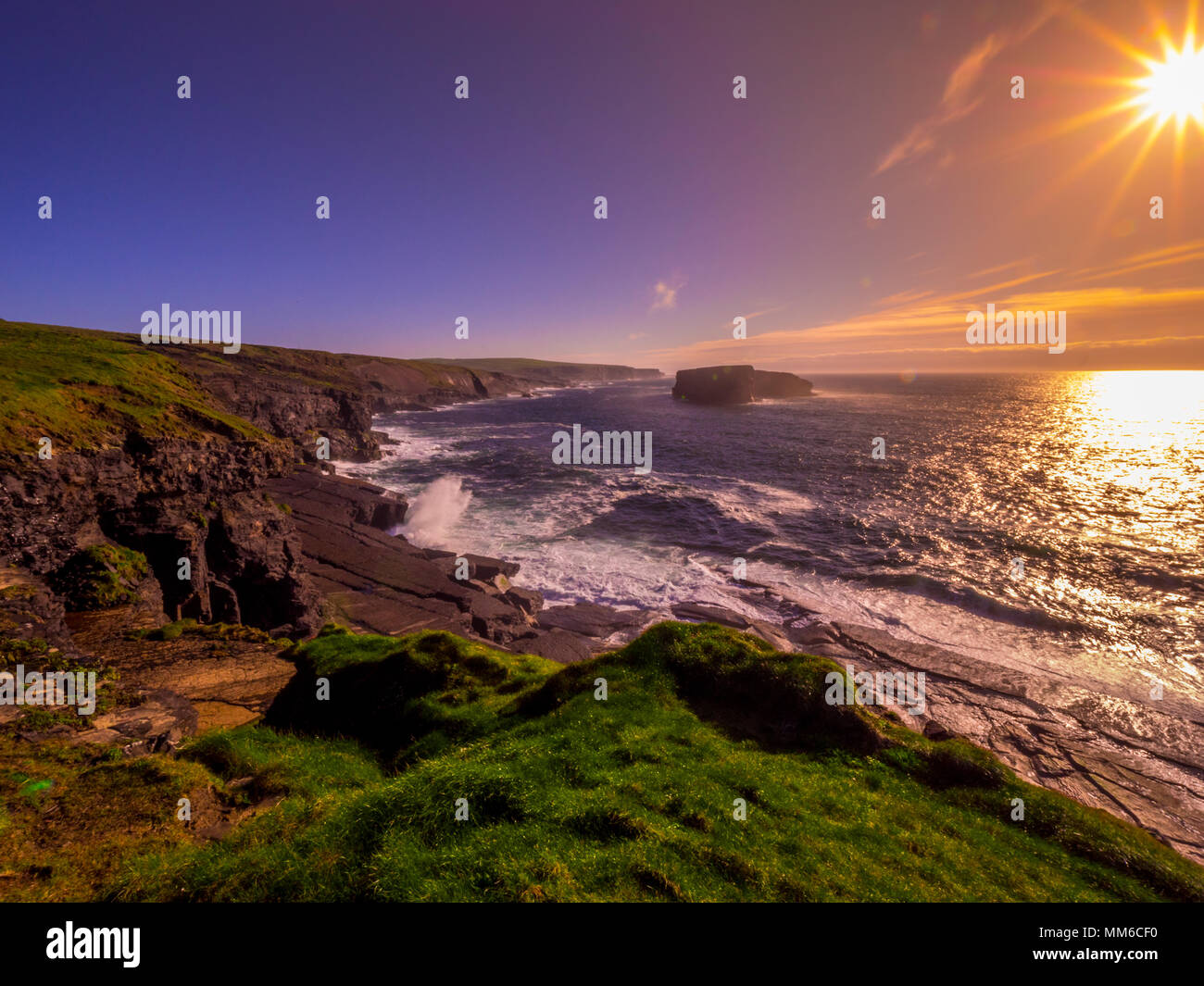 Kilkee Wonderful cliffs kilkee irish west hi-res stock photography and images ...