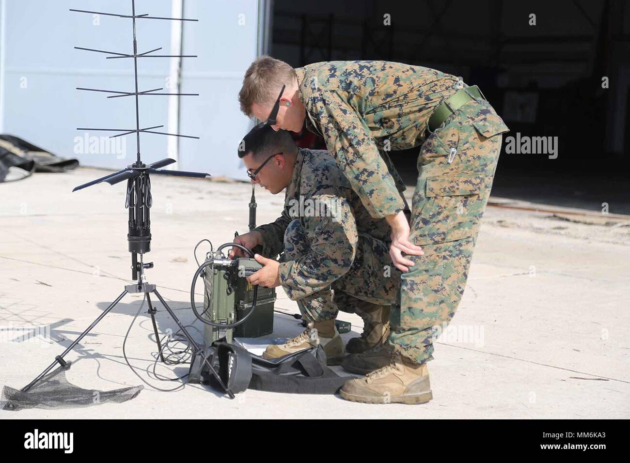 Uss mendota hi-res stock photography and images - Alamy