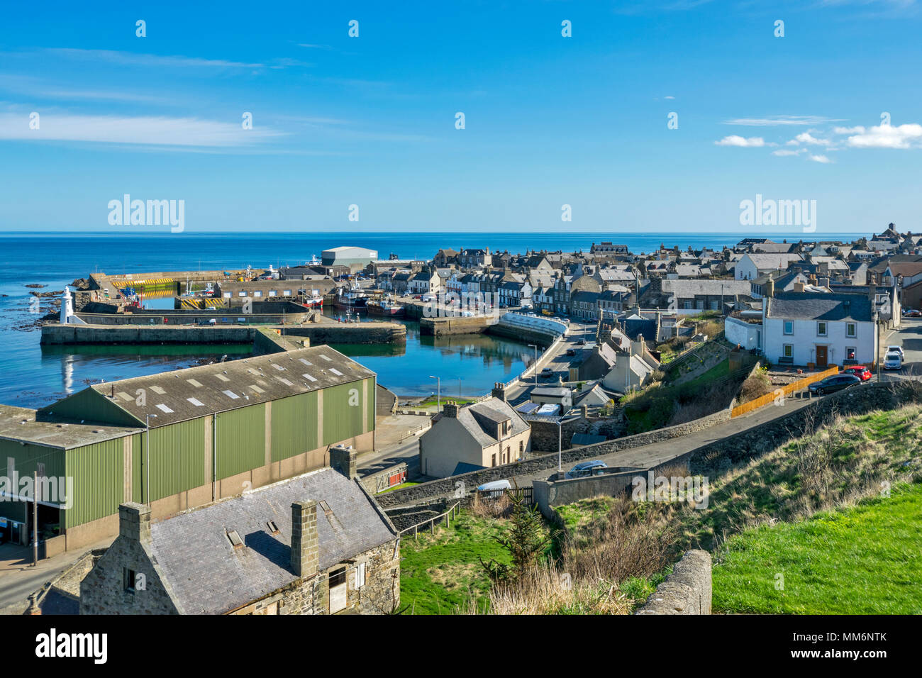 MACDUFF ABERDEENSHIRE SCOTLAND THE HARBOUR AND SHIPYARDS Stock Photo Alamy