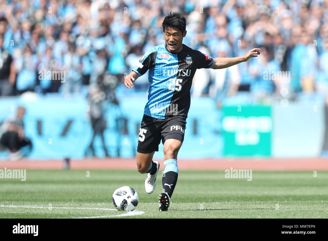 Frontale 0 2 F C Tokyo High Resolution Stock Photography Images - Alamy