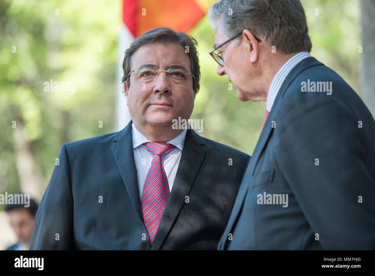 Monasterio de Yuste, Cuacos de Yuste, Spain. 9th May, 2018 - (l) Guillermo Fernández Vara Spanish politician from the Spanish Socialist Workers' Party and President of Extremadura since 2015 arrived to the Carlos V Award ceremony where Antonio TAJANI, European Parliament received from Felipe VI, King of Spain the Carlos V Prize. Credit: Esteban Martinena Guerrero/Alamy Live News Stock Photo