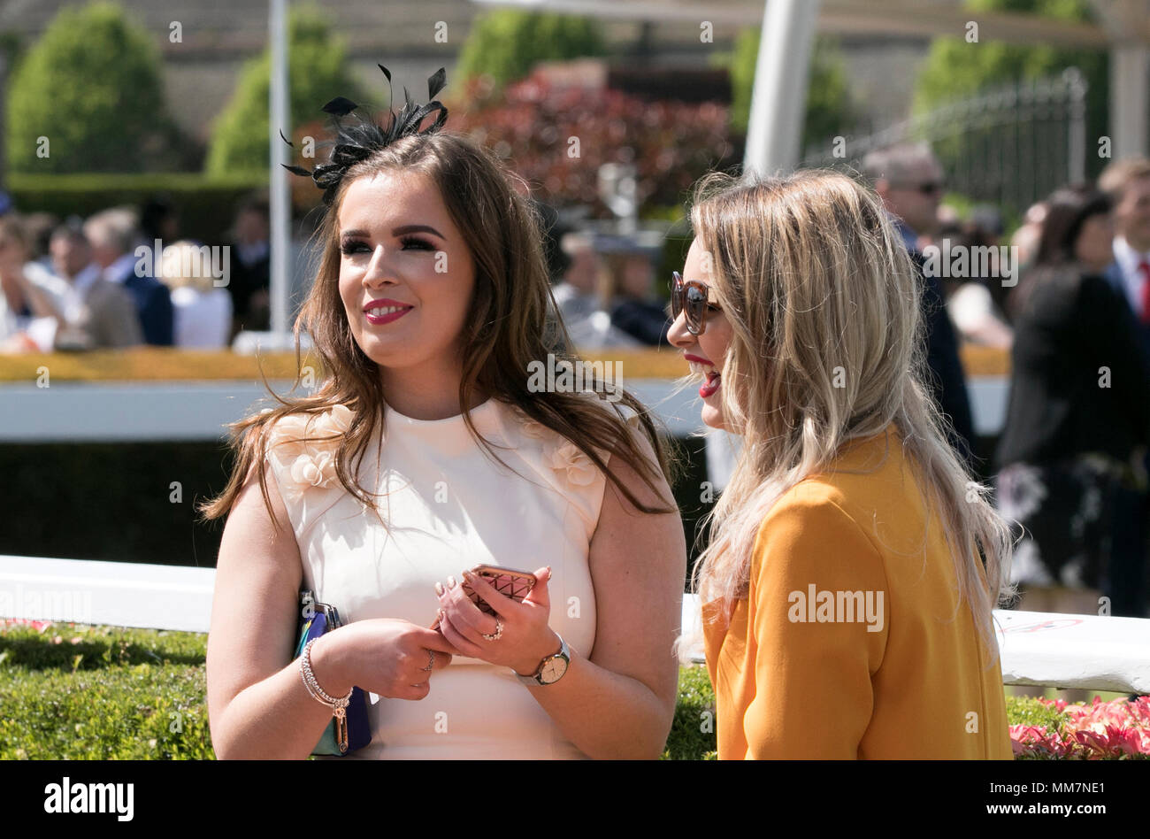 Boodles May Festival, Ladies Day Chester Races. Chester, UK. 10th May 2018.  Ladies Day gets under way in fine style on the second day of the Boodles May Festival at the Chester racecourse.  High spirits and fine fashions were the order of the day as racegoers flocked in to this fabulous event on the horse racing calendar in the beautiful city of Chester.  Credit: Cernan Elias/Alamy Live News Stock Photo