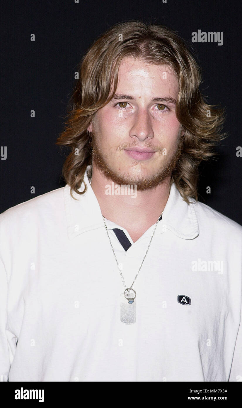 Brendan Fehr - Roswell - arriving at the 
