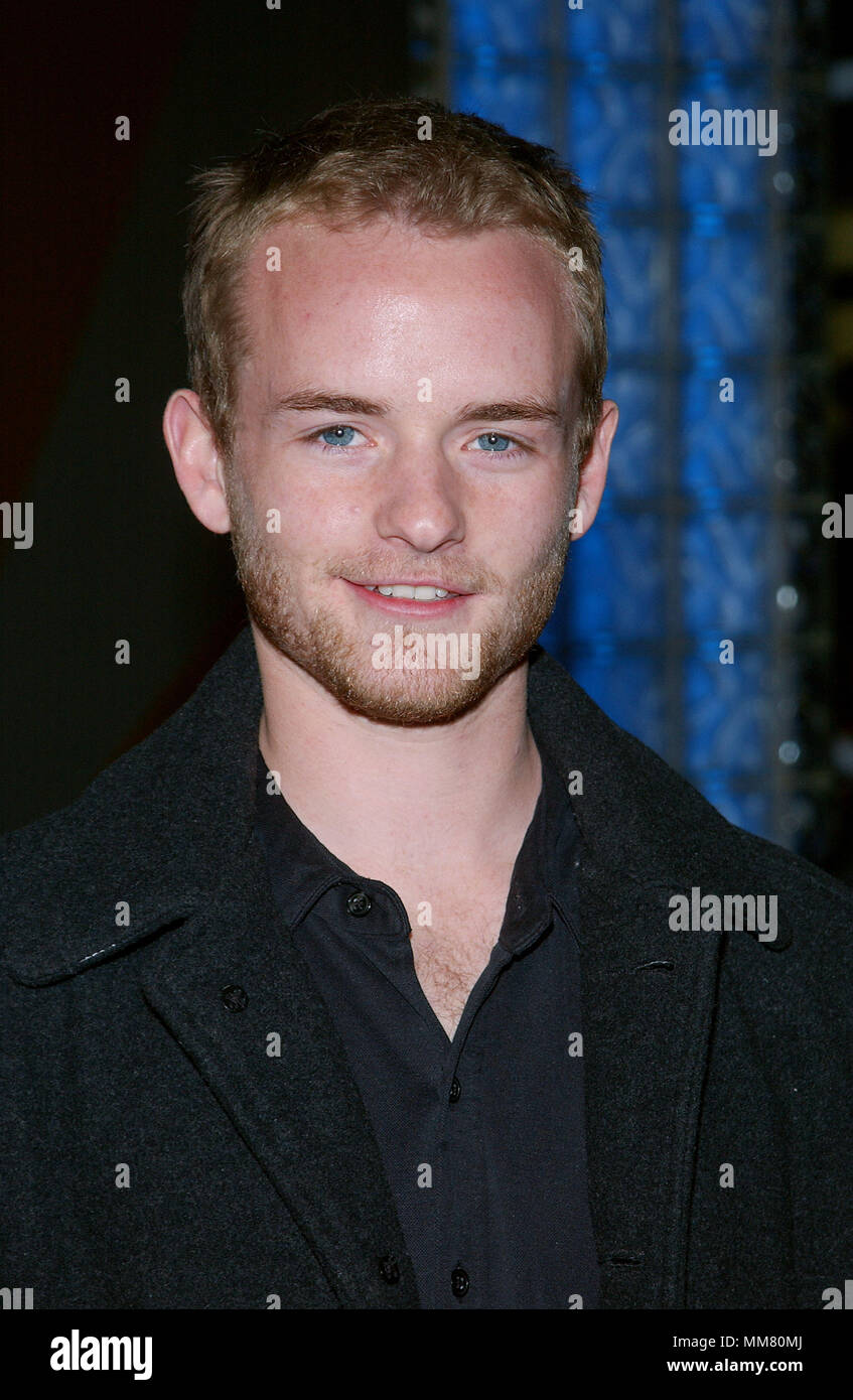 Chris Masterson arriving at the premiere of Slackers at the Hollywood Galaxy Theatre in Los Angeles. January 29, 2002.MastersonChris10.jpgMastersonChris10 Red Carpet Event, Vertical, USA, Film Industry, Celebrities,  Photography, Bestof, Arts Culture and Entertainment, Topix Celebrities fashion /  Vertical, Best of, Event in Hollywood Life - California,  Red Carpet and backstage, USA, Film Industry, Celebrities,  movie celebrities, TV celebrities, Music celebrities, Photography, Bestof, Arts Culture and Entertainment,  Topix, headshot, vertical, one person,, from the year , 2001, inquiry tsuni Stock Photo
