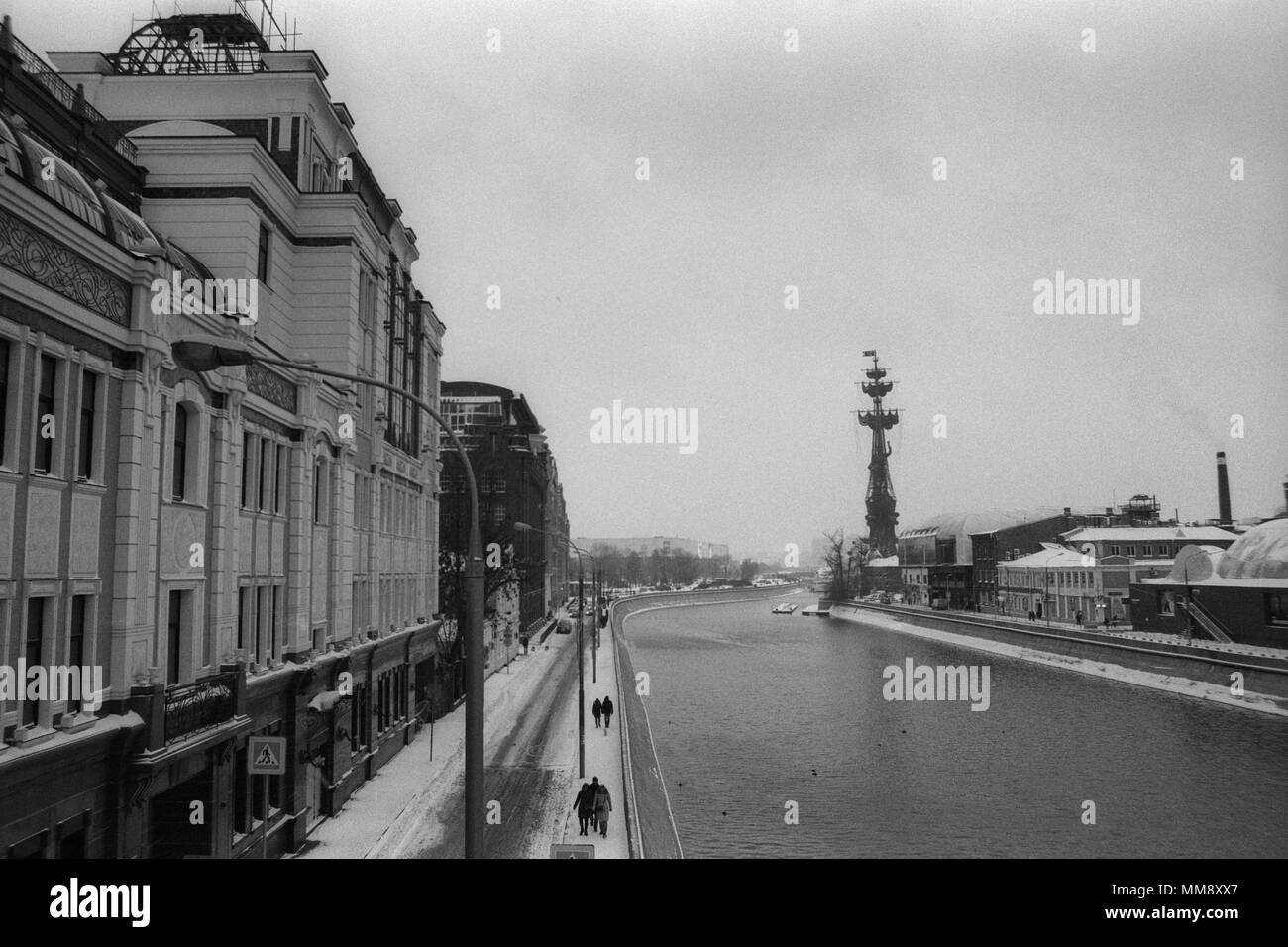 Moscow, Russia - January 17, 2017: View of Yakimanskaya nab. in winter. Black and white 35mm film scan. — Attention: moderate size film grain — Olympu Stock Photo