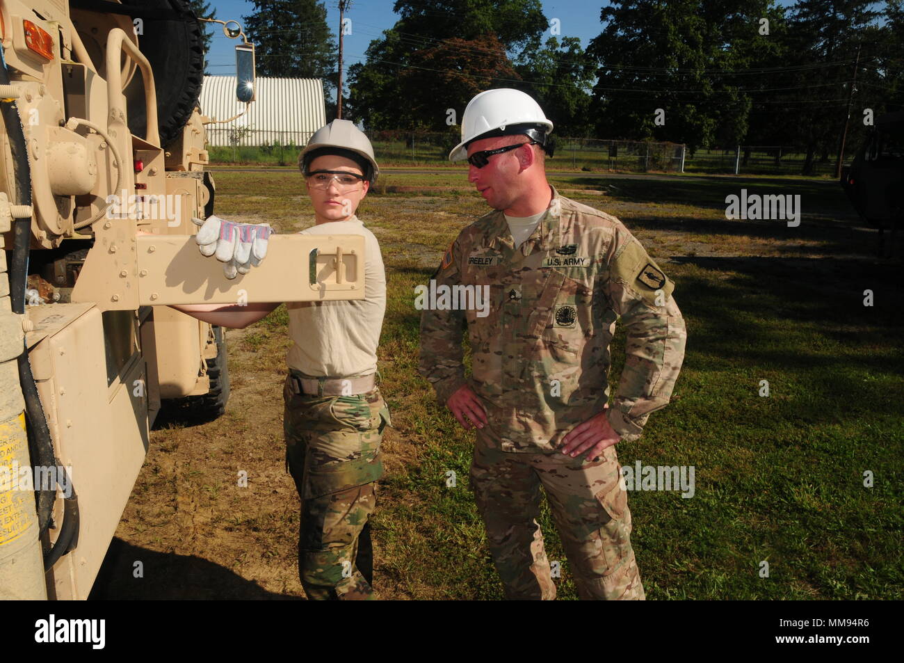 Wheeled vehicle mechanic 91b hi-res stock photography and images - Alamy