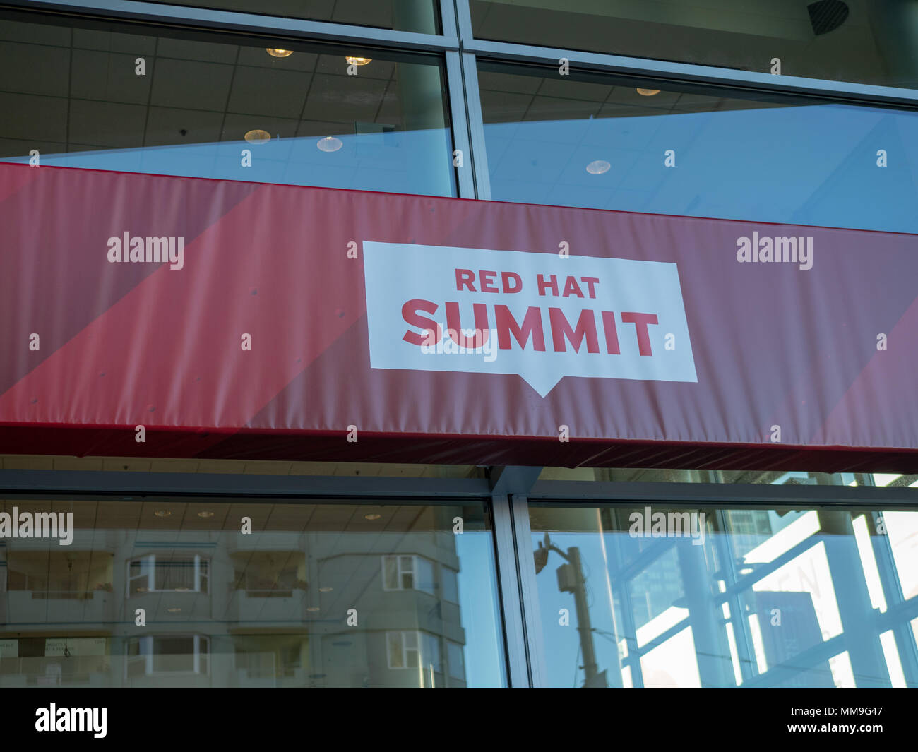 Red Hat Linux High Resolution Stock Photography and Images - Alamy