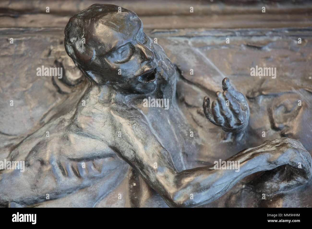 Paris - Museum Rodin. The Gates of Hell is a monumental sculptural group work by Rodin that depicts a scene from 'The Inferno',  Dante Alighieri's Div Stock Photo