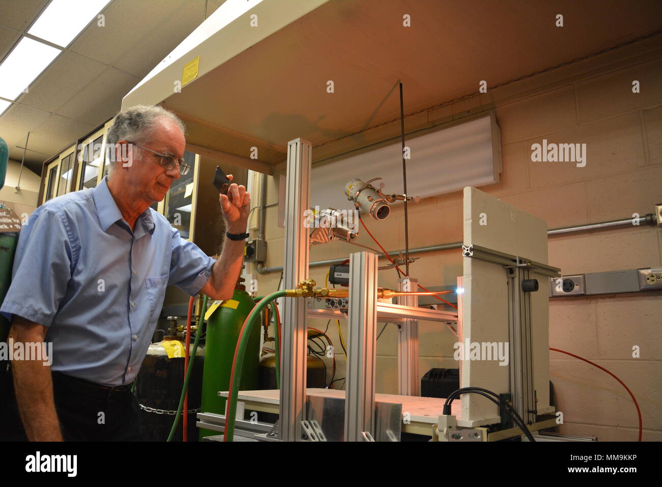 Torch screen test hires stock photography and images Alamy