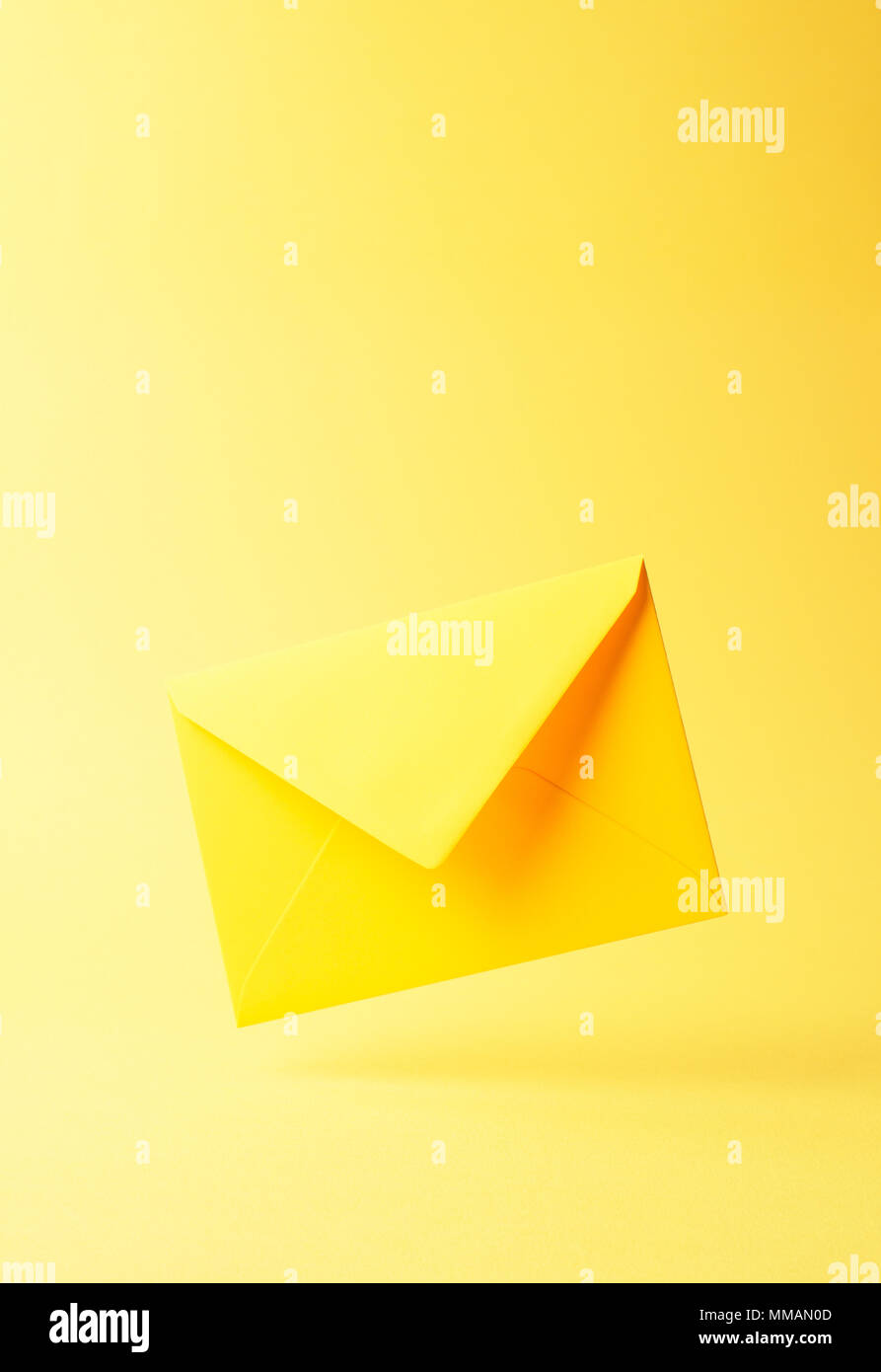 Yellow envelope hires stock photography and images Alamy