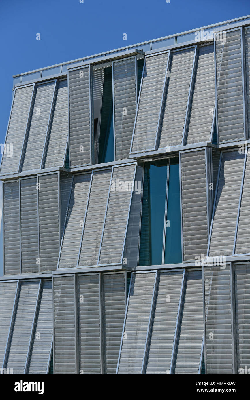 Unusual stainless steel metal mesh elevation, New Mechanics Hall at the University of Lausanne, by Dominique Perrault, Lausanne, Switzerland Stock Photo