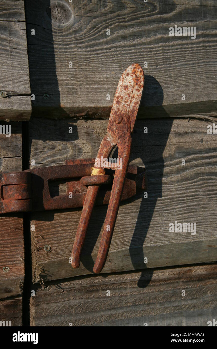 Unusual Lock on barn door Stock Photo Alamy