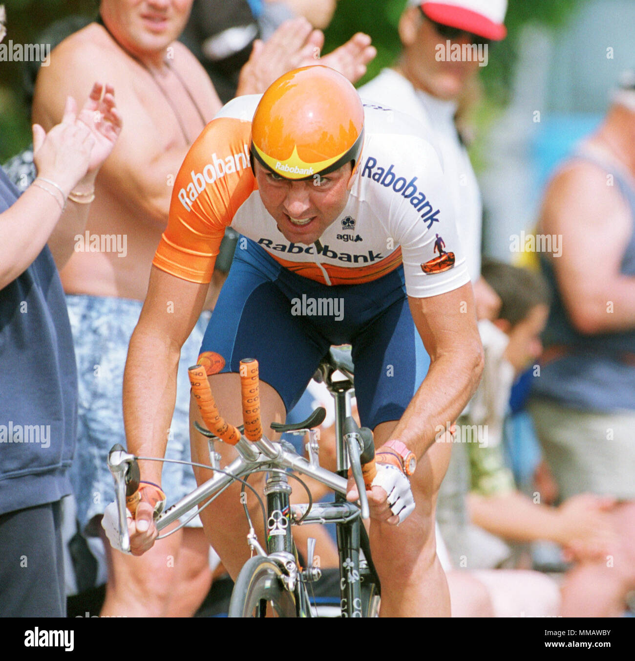 cycling-futuroscope-france-172000-tour-de-france-prologue-time-trial-maarten-den-bakker-ned-rabobank-MMAWBY.jpg