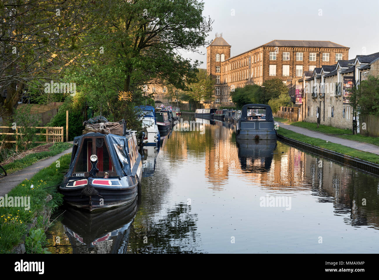 The Leeds-Liverpool Canal at Skipton, North Yorkshire. Stock Photo