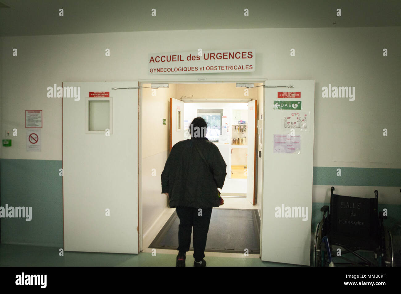 Maternity ward sign hires stock photography and images Alamy