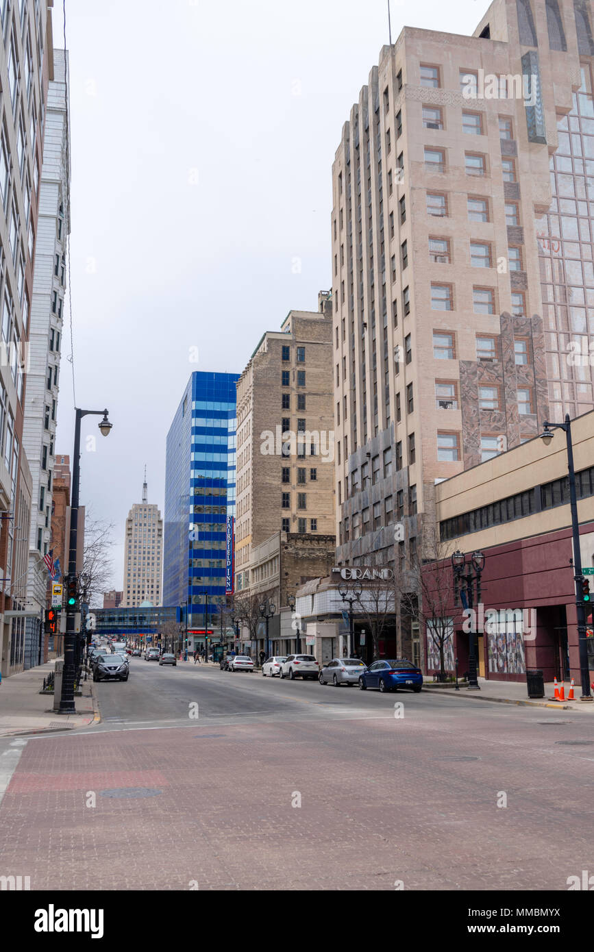 Condos After Dark 100 Wisconsin Avenue >> Wisconsin Avenue Stock Photos Wisconsin Avenue Stock Images Alamy Condos After Dark 100 Wisconsin Avenue >> Wisconsin Avenue Stock Photos Wisconsin Avenue Stock Images Alamy