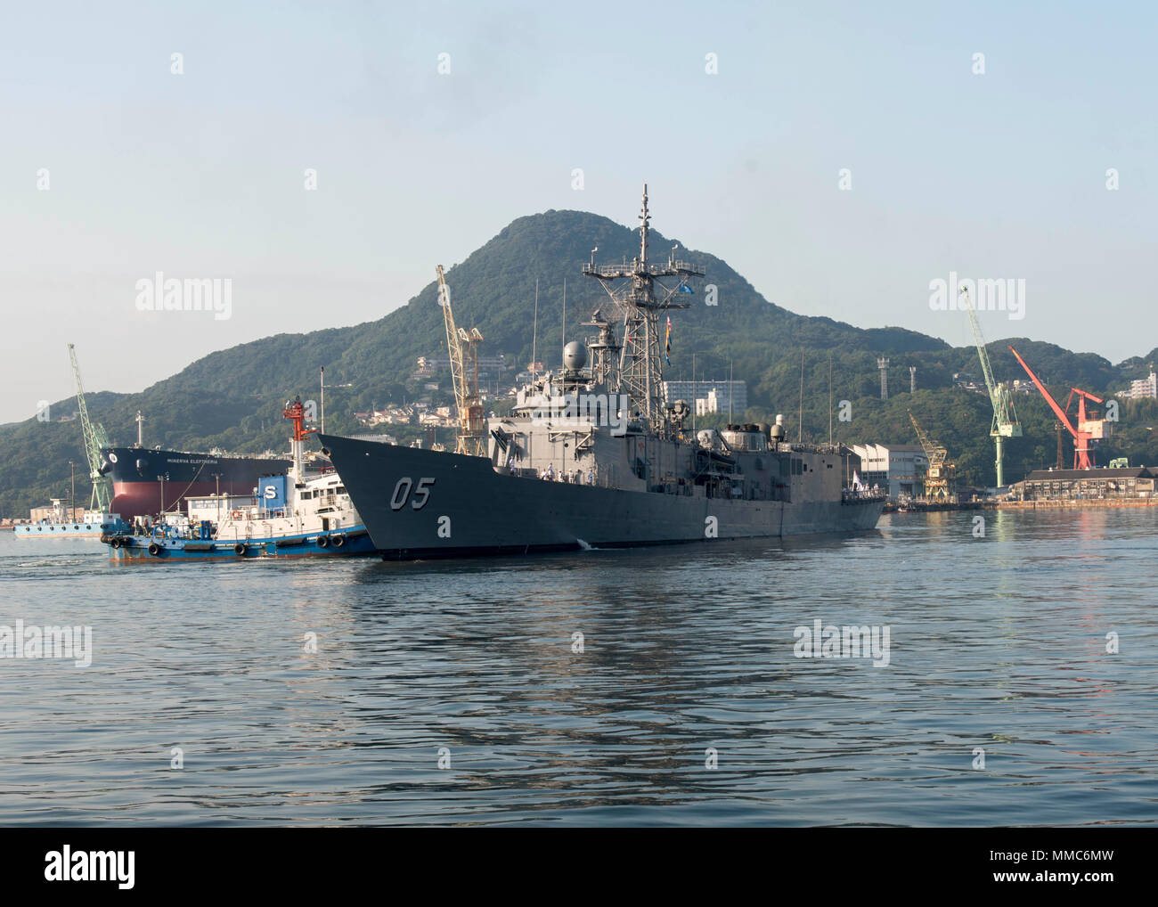 171008-N-RY519-0010 SASEBO, Japan (Oct. 9, 2017) Royal Australian Navy Adelaide-class guided-missile frigate HMAS Melbourne (FFG 05) arrives at Fleet Activities Sasebo for a routine port visit. (U.S. Navy photo by Mineman 3rd Class Zachary S. Horvath/Released) Stock Photo