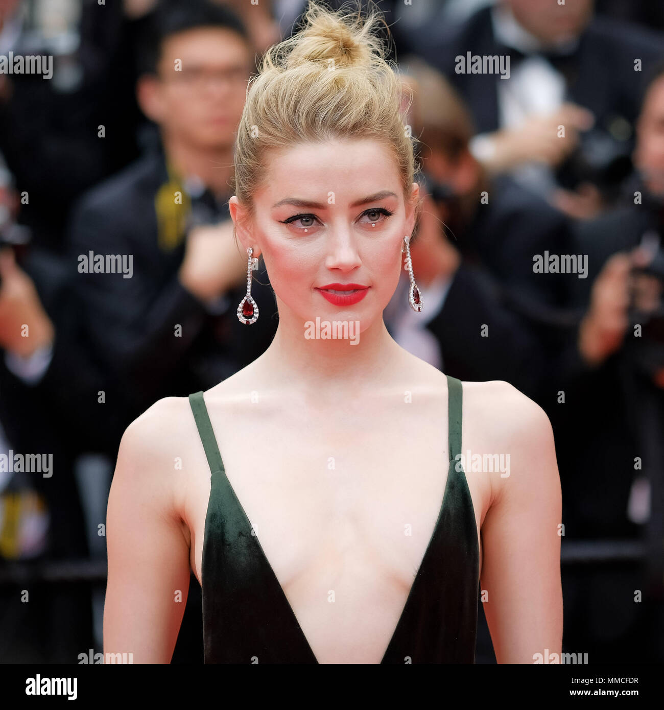 Cannes, France. 10th May, 2018. Amber Heard at the Sorry Angel Red Carpet Event on Thursday 10 May 2018 as part of the 71st International Cannes Film Festival held at Palais des Festivals, Cannes. The French title of the film is Plaire, aimer et courir vite . Pictured: Amber Heard. Picture by Credit: Julie Edwards/Alamy Live News Stock Photo