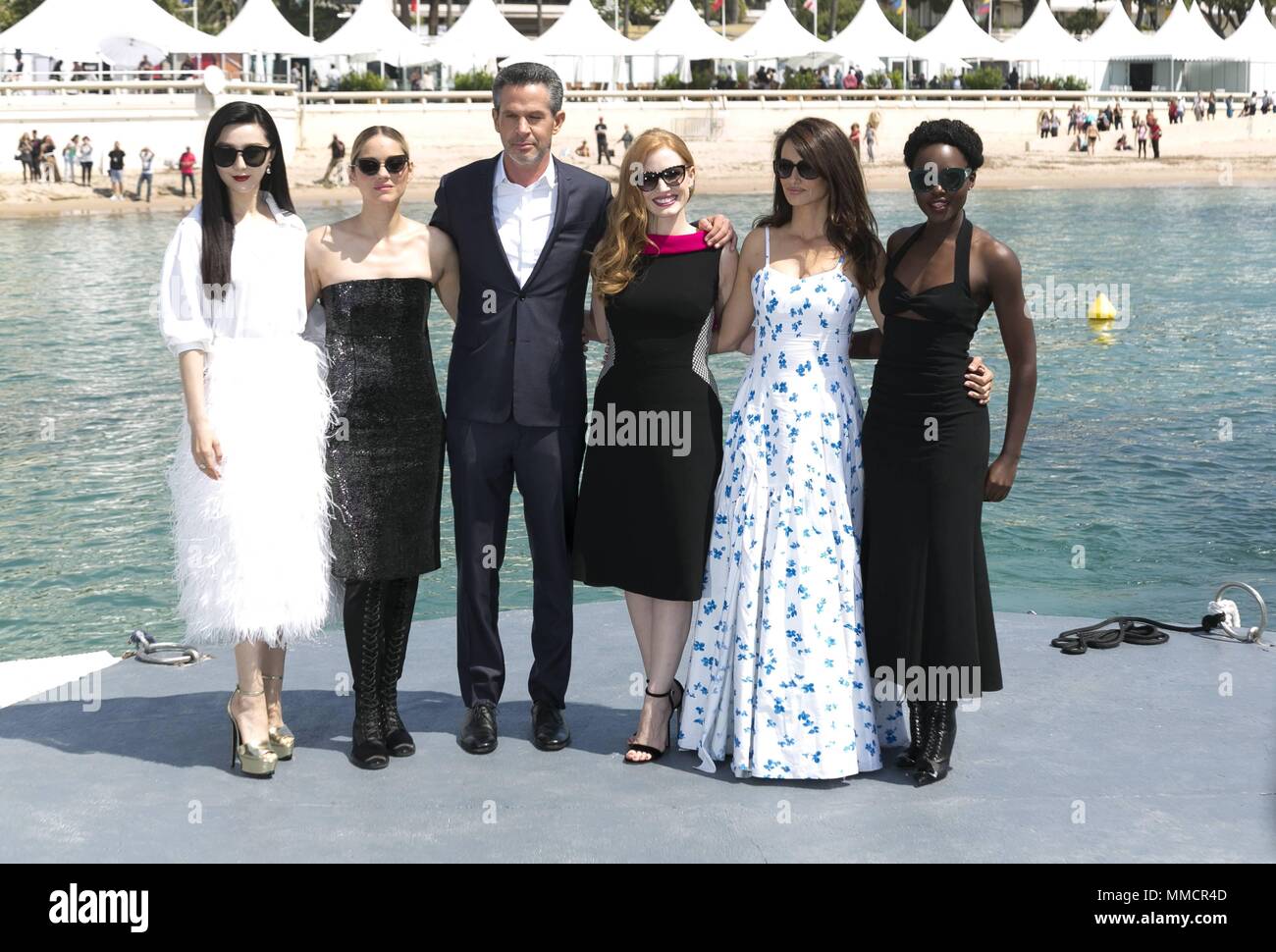Simon kinberg hi-res stock photography and images - Alamy