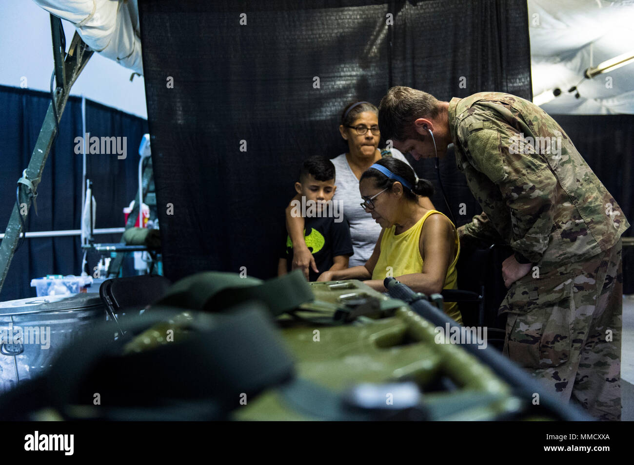 Aid station field hospital surgical hi-res stock photography and images ...