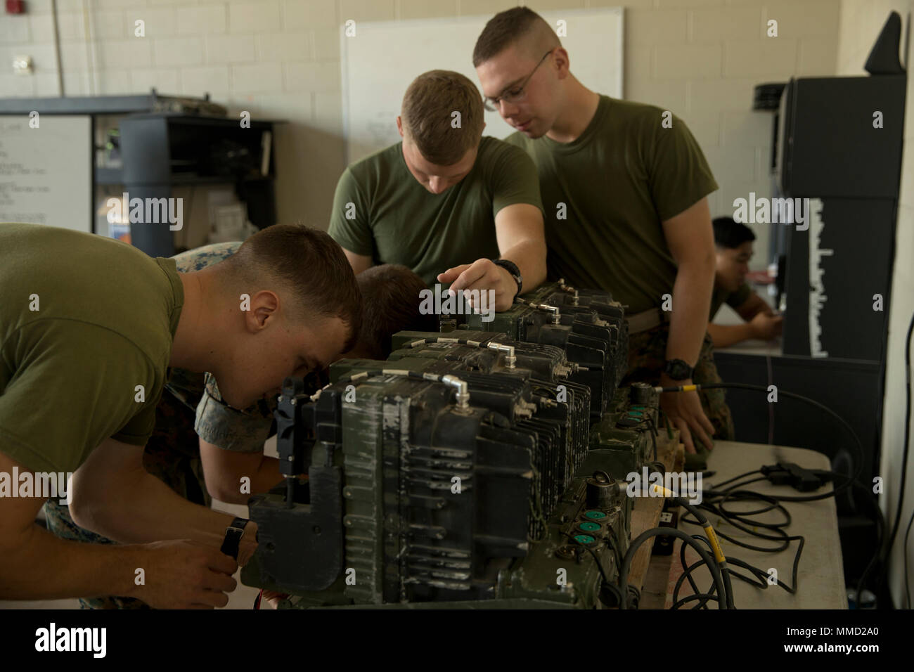 U.S. Marines with HQ Battery, 2nd Battalion, 11th Marines, 1st Marine ...