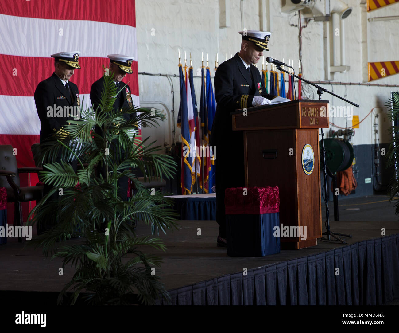 171019-n-gy005-0030-norfolk-va-oct-19-2017-cmdr-ryan-rupe-u
