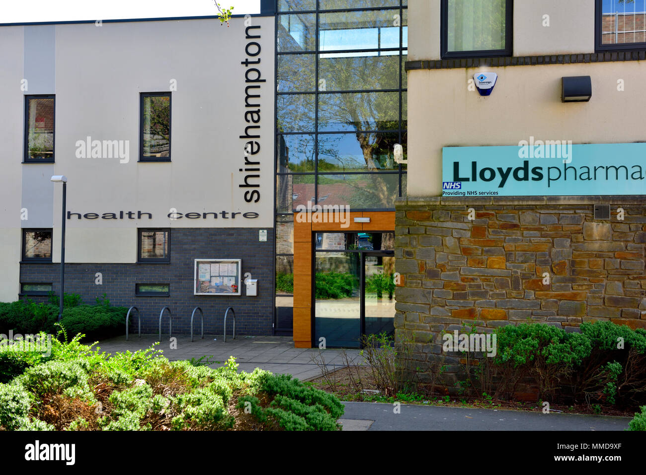 Shirehampton Health Centre and Lloyds pharmacy buildings, Bristol, UK Stock Photo