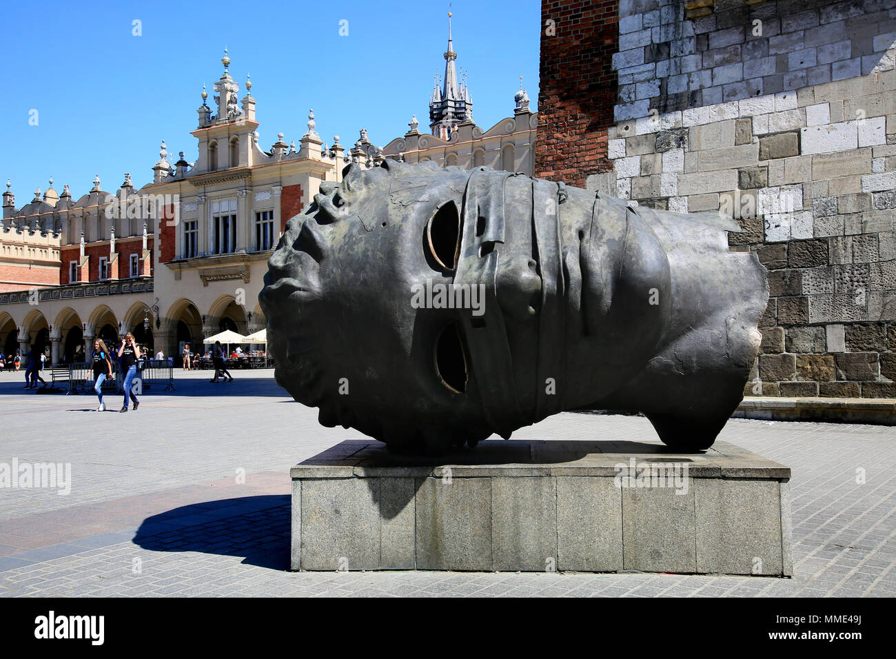Krakow poland sculpture head hires stock photography and images Alamy