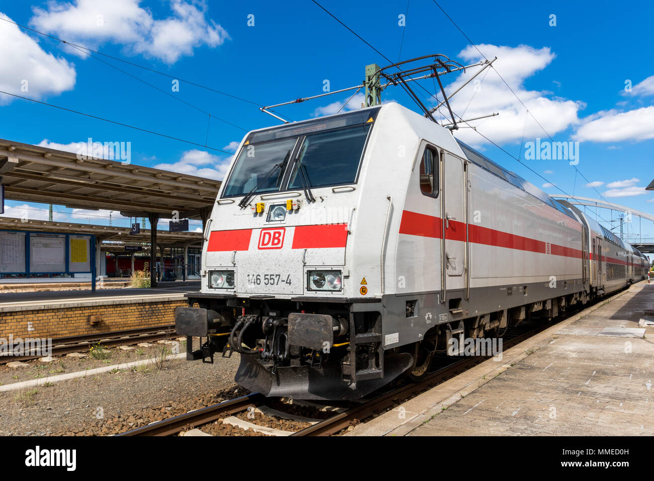 Moderner Doppelstock-Intercity der Deutschen Bahn Stock Photo