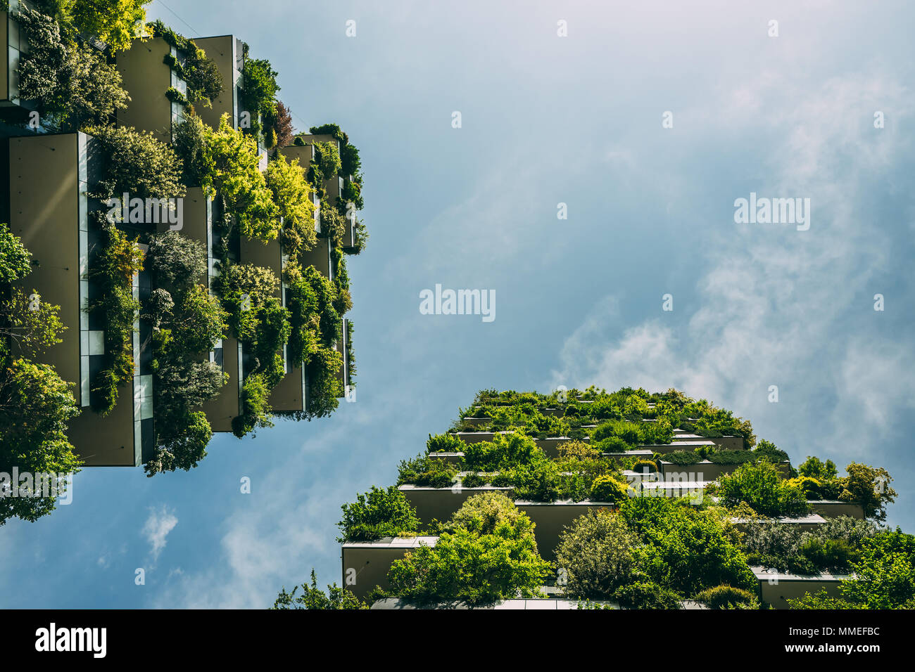 Innovative skyscraper architecture hi-res stock photography and images ...