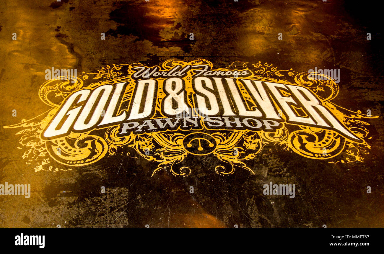 Gold and Silver Pawn Shop in Las Vegas Nevada Stock Photo Alamy