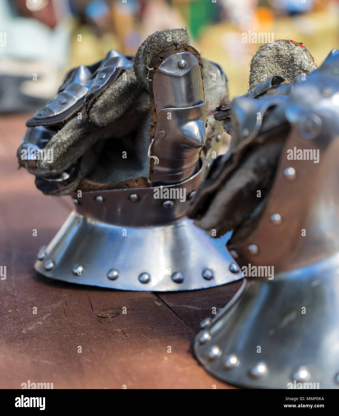 Protective gauntlets hires stock photography and images Alamy