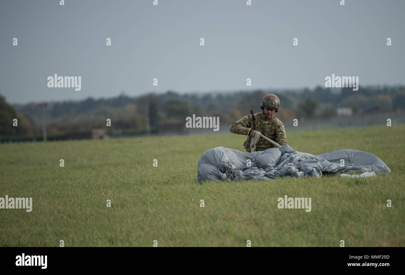 Operators with the 321st Special Tactics Squadron, 352d Special ...