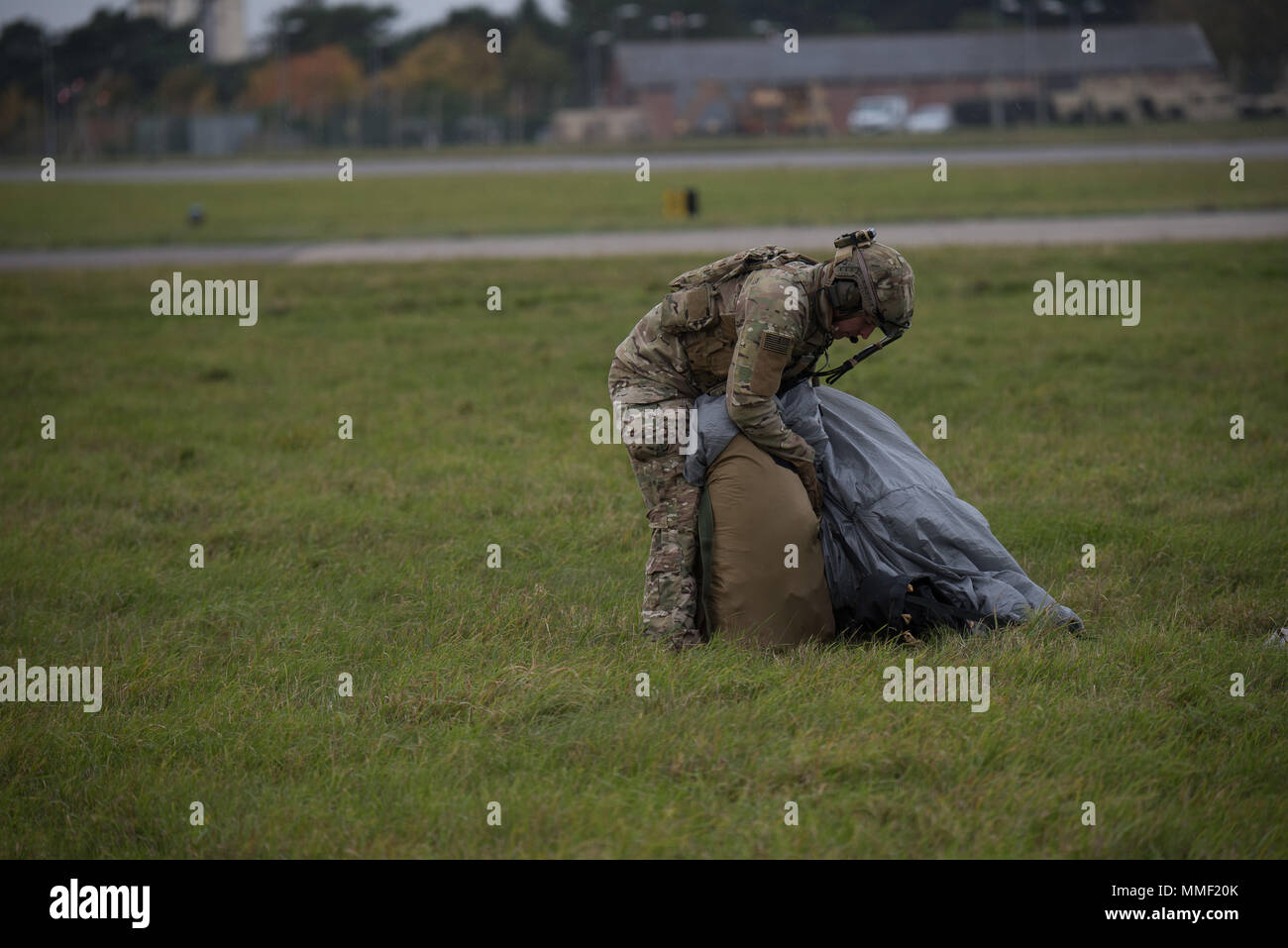 Operators with the 321st Special Tactics Squadron, 352d Special ...