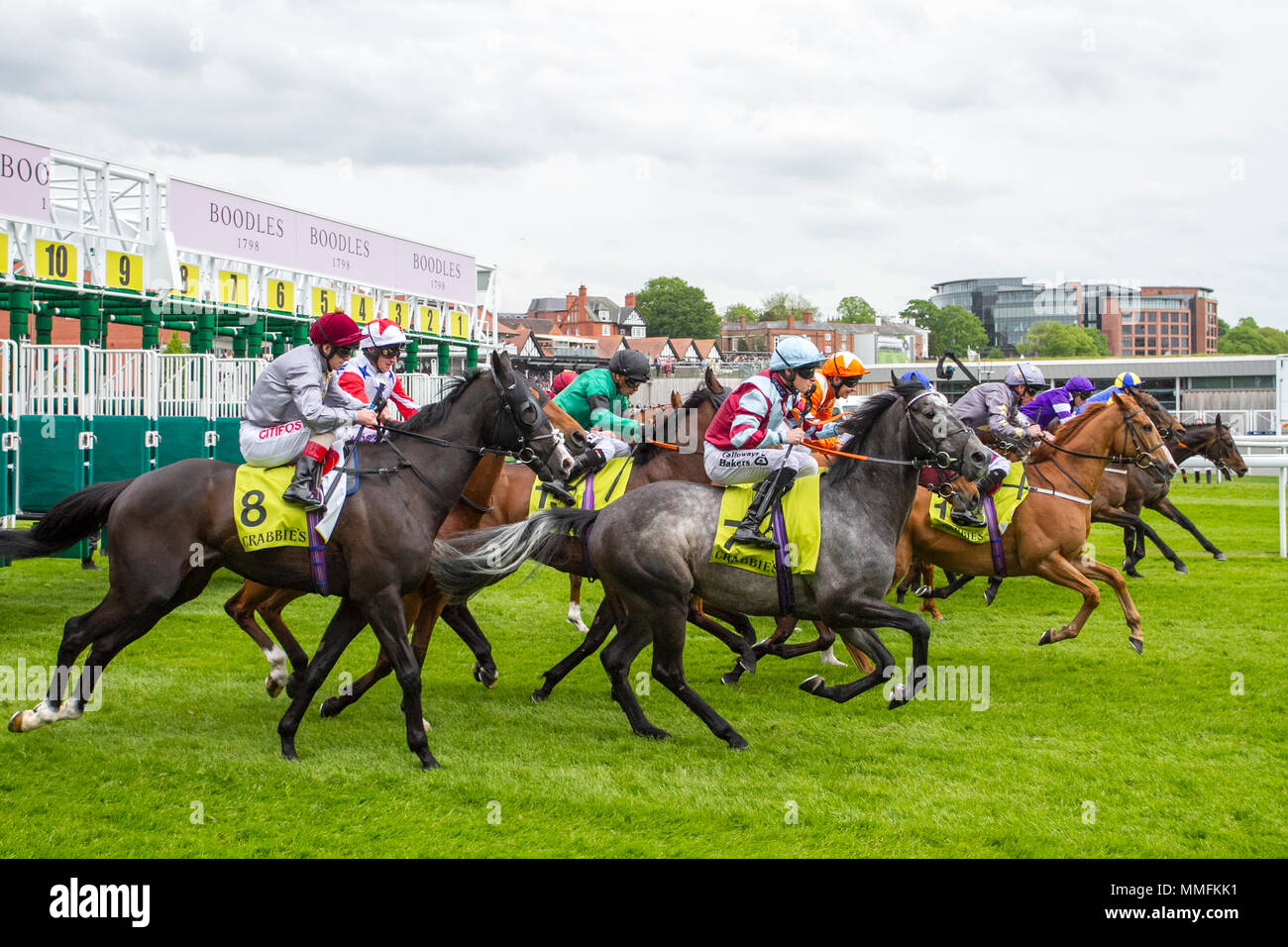 Chester racing jockey hi-res stock photography and images - Alamy
