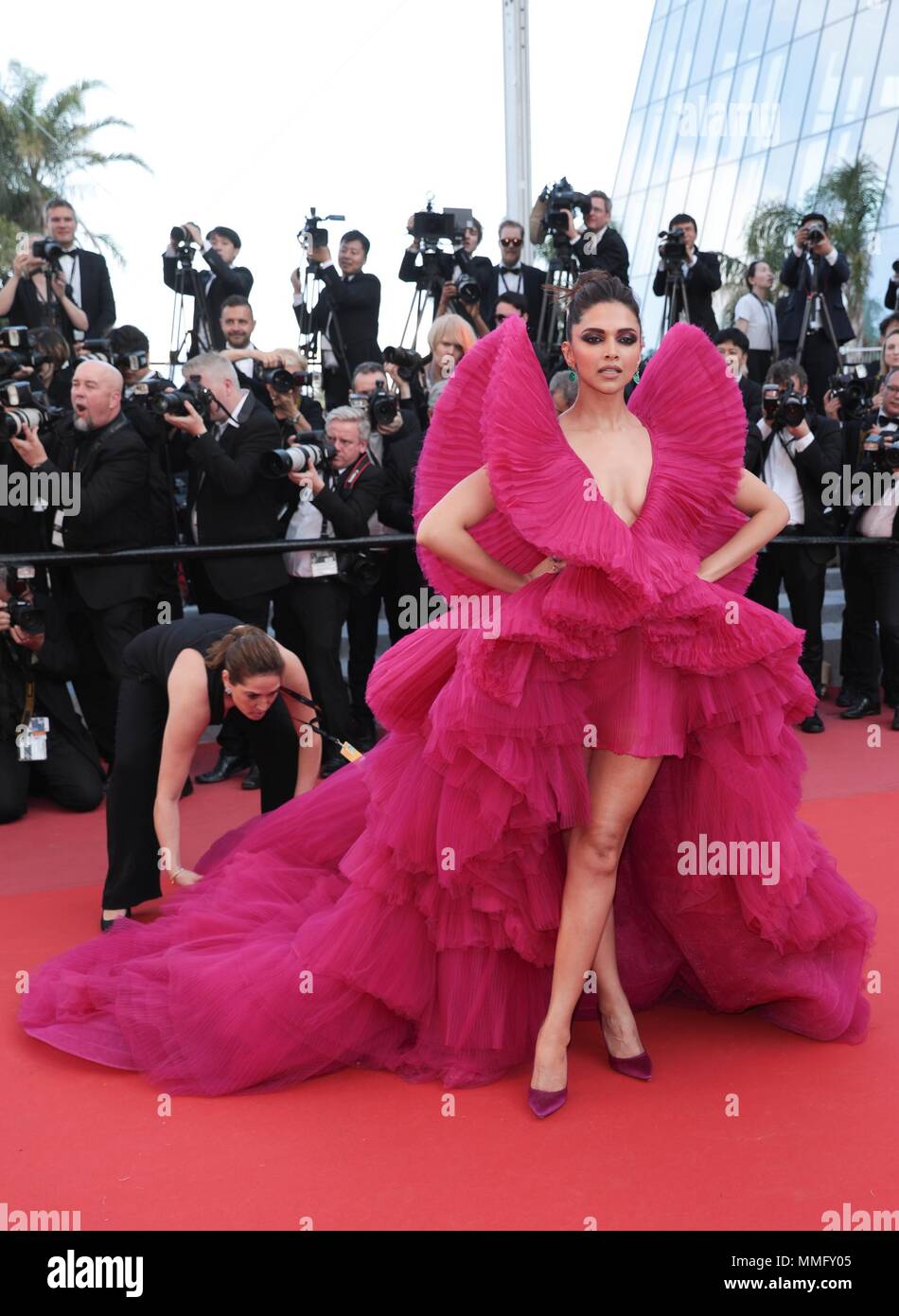 Cannes, France. 11th May 2018. Deepika Padukone Model Ash Is The Purest White. Premiere. 71 St Cannes Film Festival Cannes, France 11 May 2018 Dja795 71 St Cannes Film Festival Credit: Allstar Picture Library/Alamy Live News Stock Photo