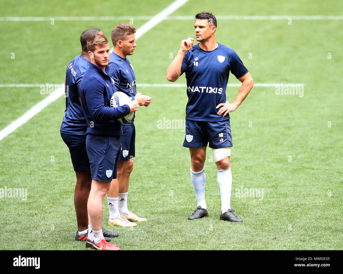 Racing 92's Dan Carter (right) during the captain's run at the San ...
