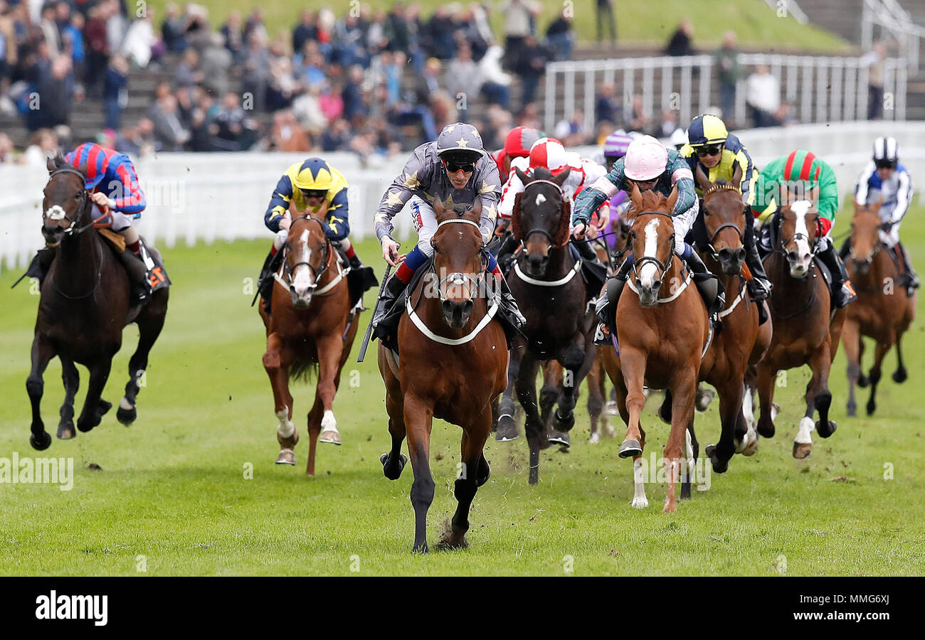Magic Circle (centre) ridden by Fran Berry wins The 188bet Chester Cup Handicap Stakes, during 188BET Chester Cup Day of the 2018 Boodles May Festival at Chester Racecourse. Stock Photo