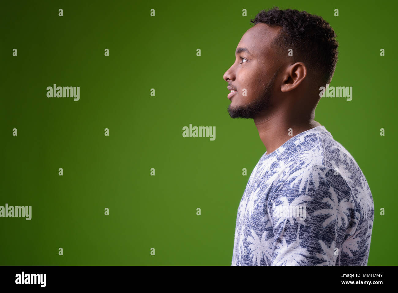 Profile young african man hi-res stock photography and images - Alamy