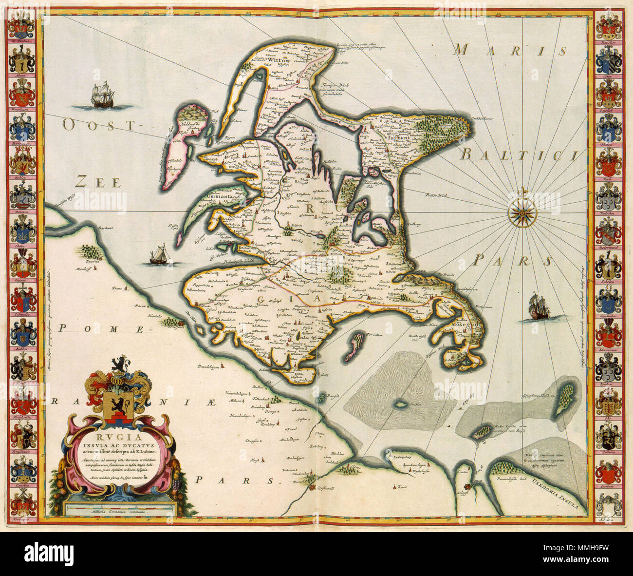 .  Nederlands: Toen Willem Jansz. Blaeu (1571-1638) in 1631 deze kaart van het Baltische eiland Rügen vormde het een onderdeel van Pommeren. Toen de kaart 30 jaar later opnieuw in de Atlas Maior van Joan Blaeu werd opgenomen was het eiland als uitvloeisel van de dertigjarige oorlog (1618-1648) Zweeds grondgebied. Voor deze kaart greep Blaeu terug op de wandkaart van Pommeren van Eilhard Lubin (1565-1621). De wapenschilden zijn die van de belangrijkste families op het eiland. English: At the time Willem Jansz. Blaeu (1571-1638) first published his map of the Baltic island of Rügen in 1631 it fo Stock Photo