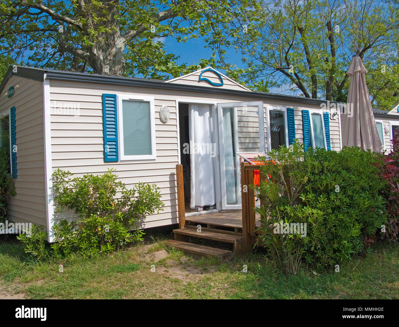 Mobil home at camping ground Prairies de la Mer, Port Grimaud, lagoon city  at Gulf of Saint-Tropez, Cote d'Azur, South France, France, Europe Stock  Photo - Alamy