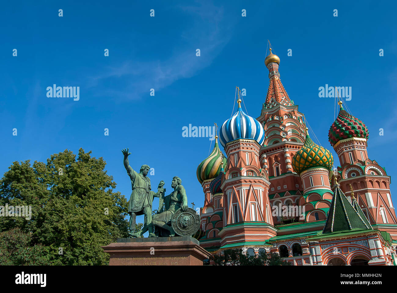 Close up domes st basils cathedral hi-res stock photography and images ...