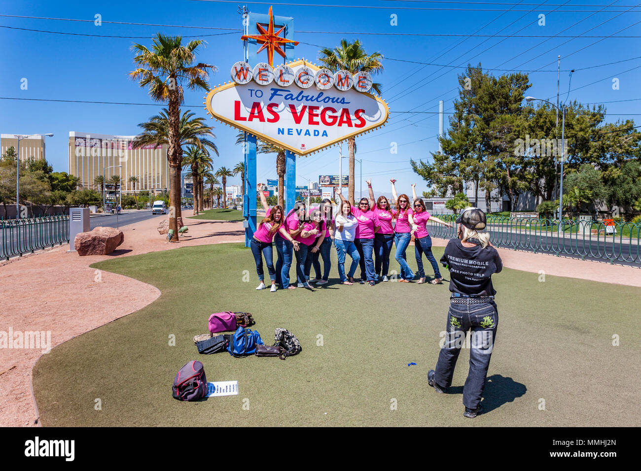 Path of Expressions | Explore Lake Como, image size:1300x956