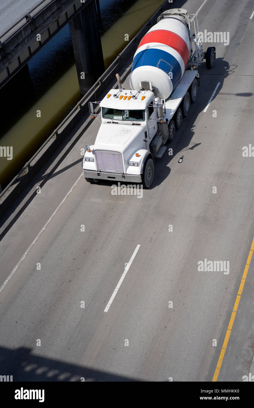 Big rig day cab powerful heavy semi truck for local construction