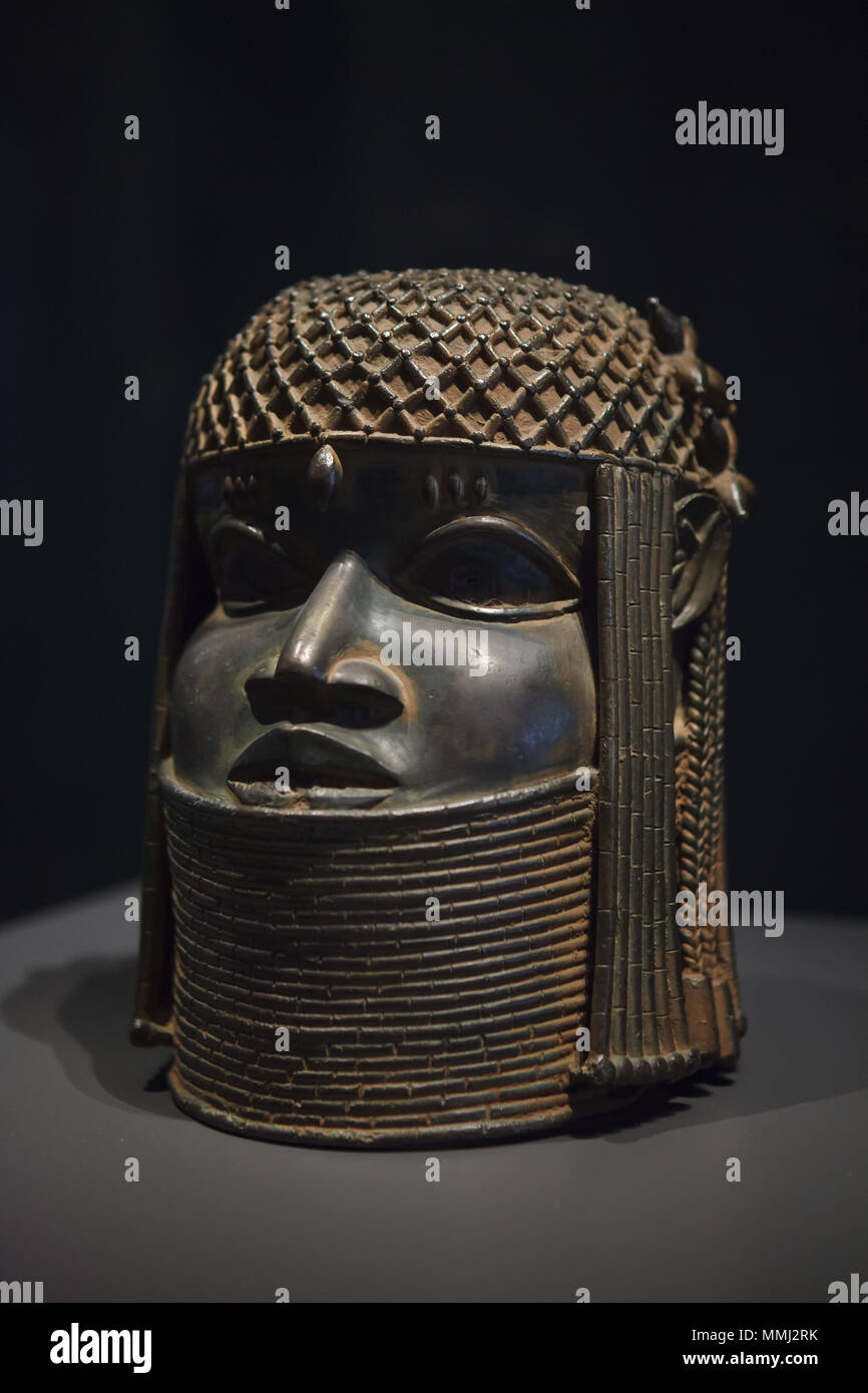 Commemorative head of a king from the Benin Kingdom dated from 16th or 17th century on display in the Weltmuseum Wien (Museum of Ethnology) in Vienna, Austria. Stock Photo