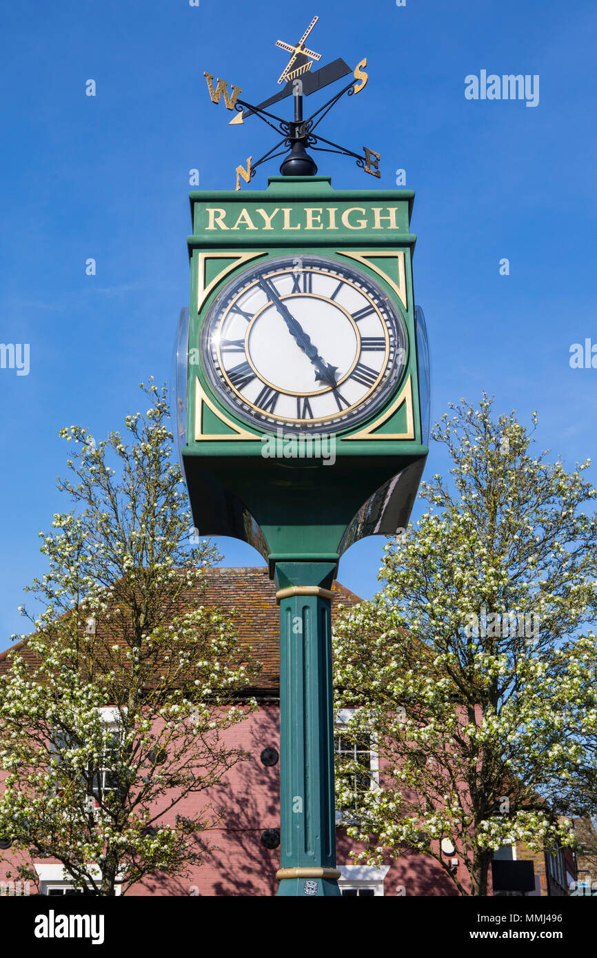 Looking up at the pretty Millennium Clock in the market town of