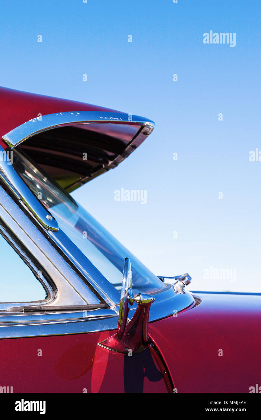 Windshield of an old classic car Stock Photo Alamy
