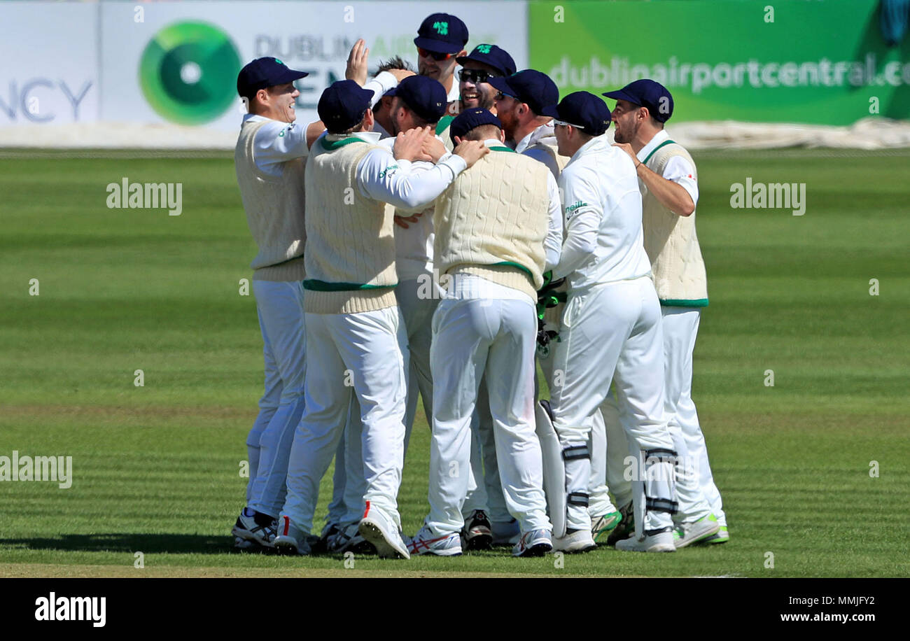 Tim Murtagh Ireland's Tim Murtagh celebrates with team mates after taking the ...